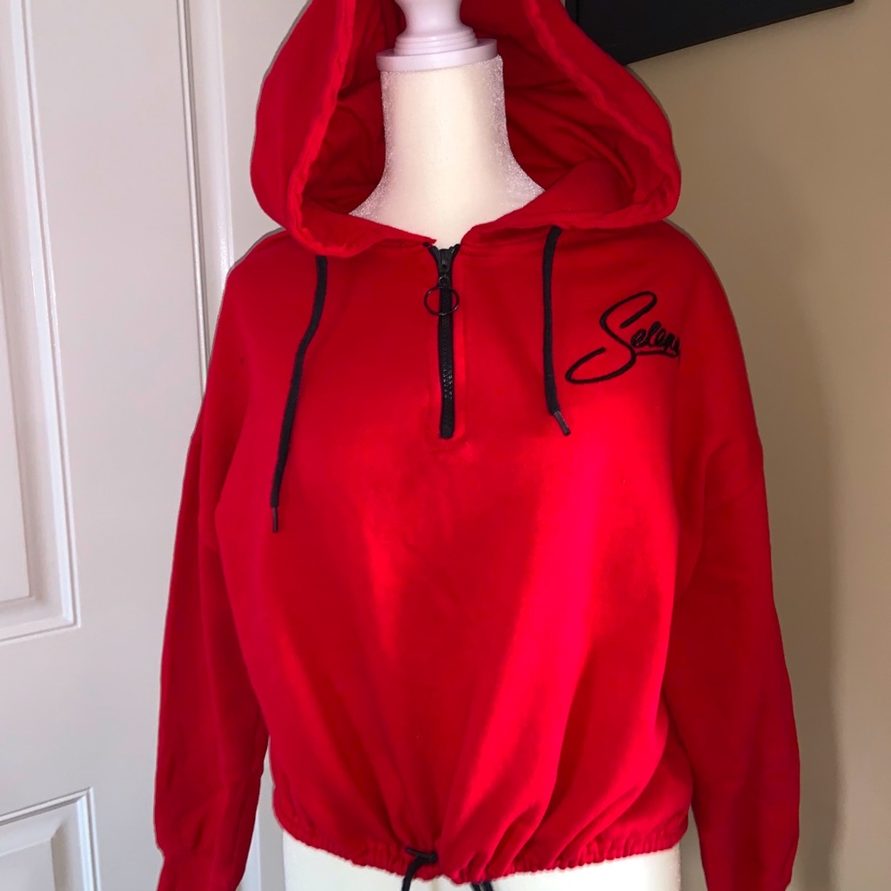 Selena Hooded sweater